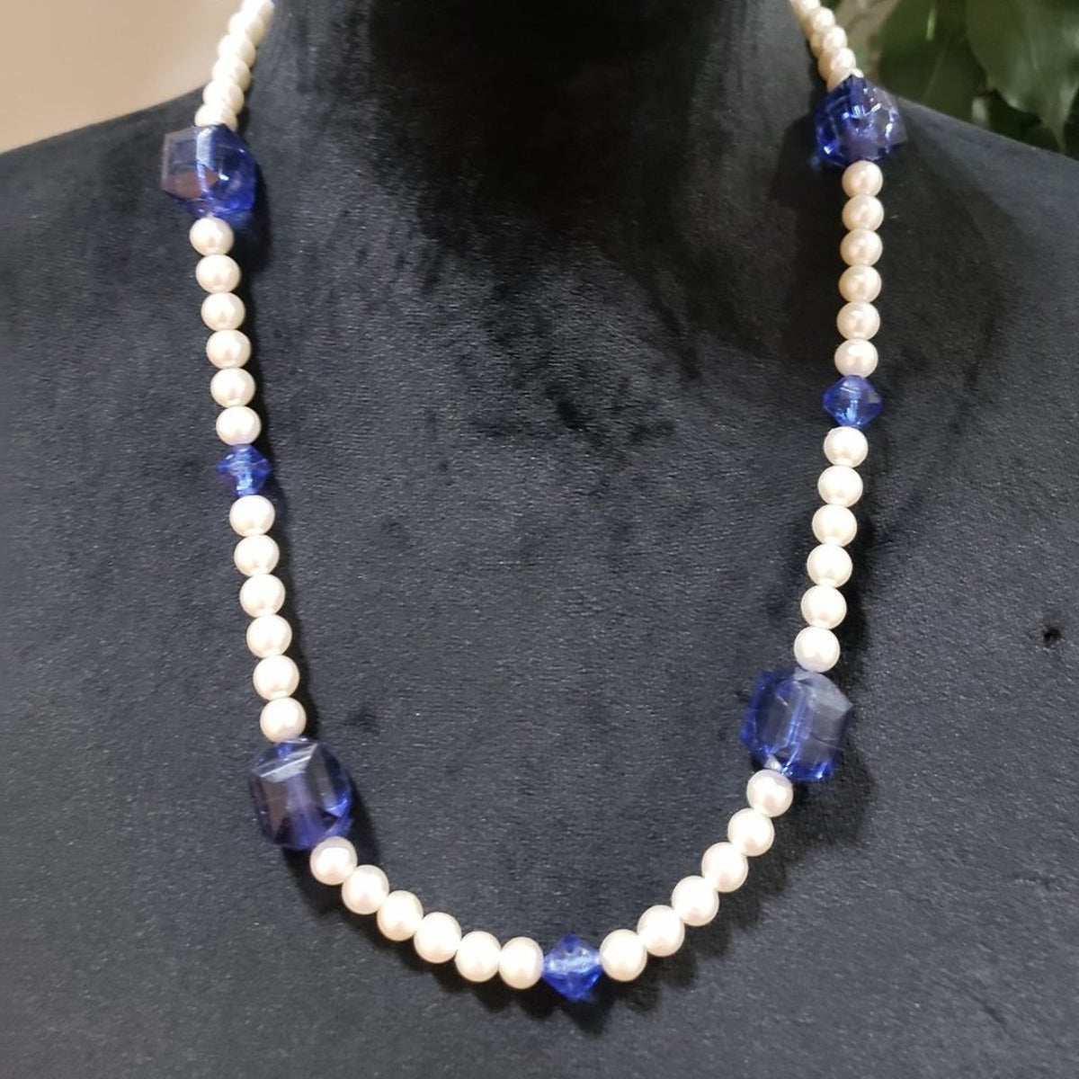 Womens Fashion Blue Color Rhinestone Natural Faux Pearl Beaded Collar Necklace