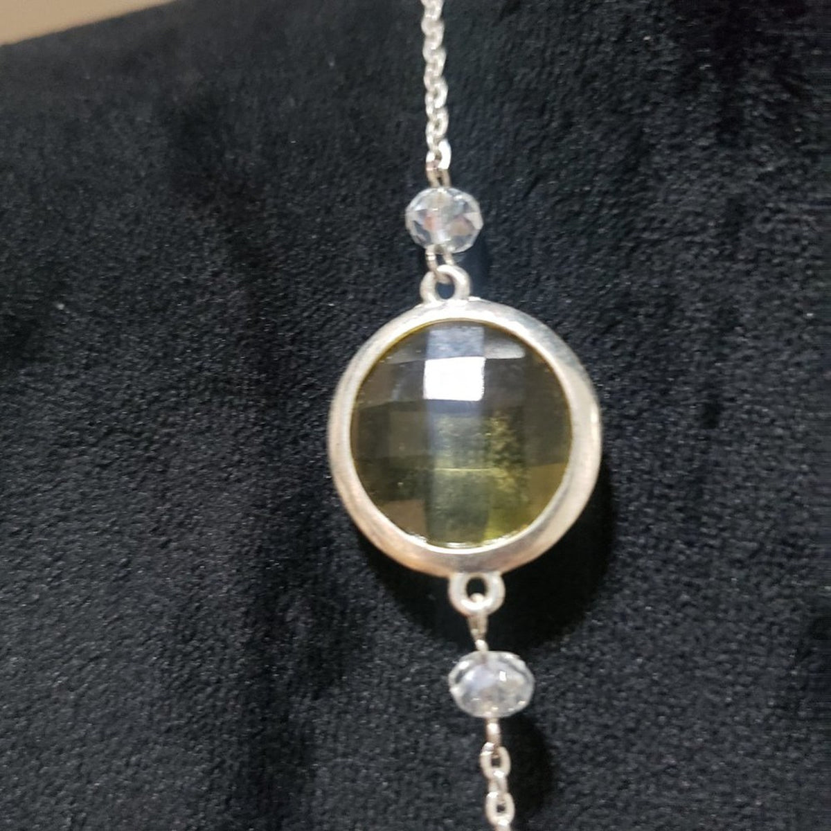 Womens Fashion Green Round Stone & Crystal Silver Tone Chain Necklace Lobster