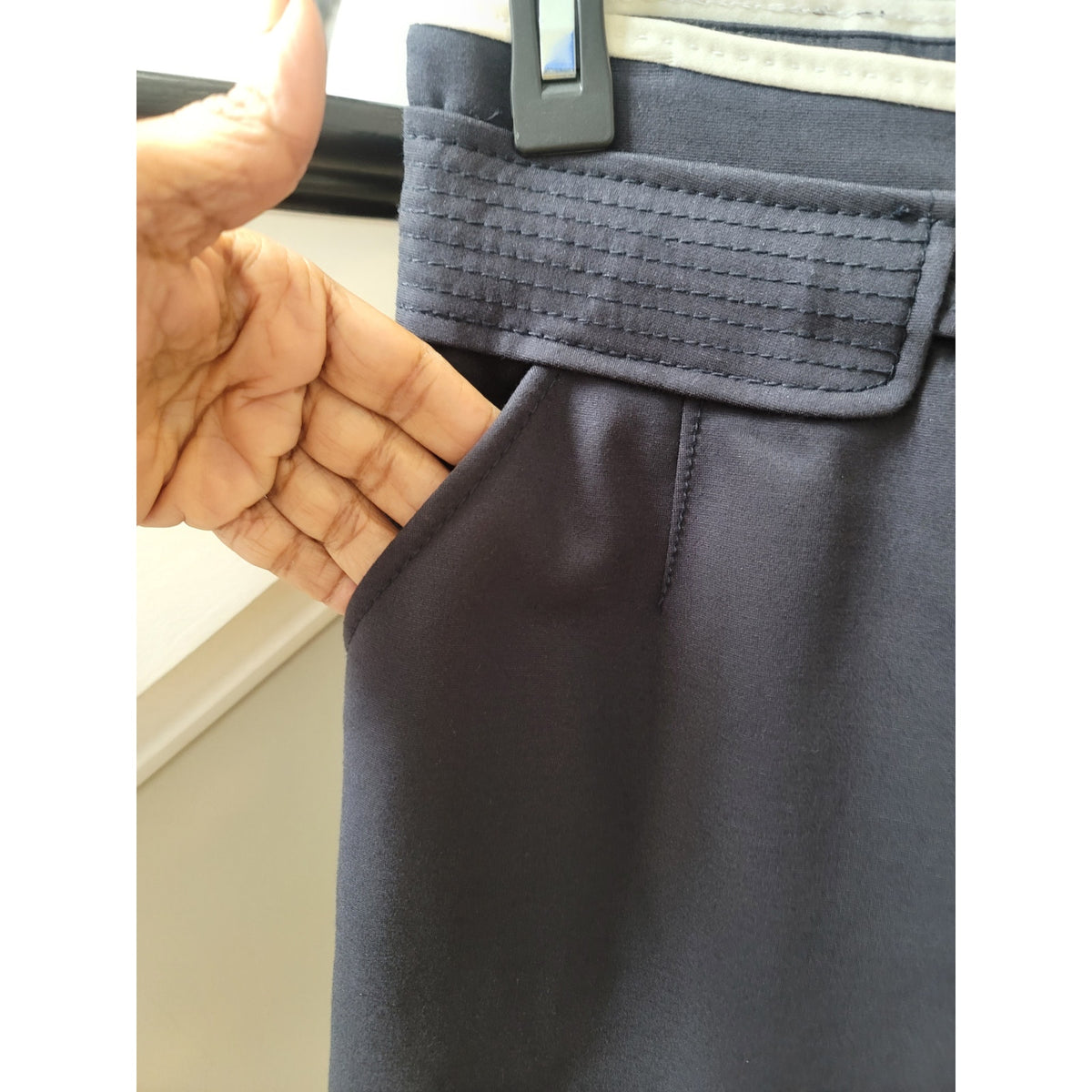 Ann Taylor Pencil Skirt Women's Size 8 Blue Slash Pockets Interlocking Buckle