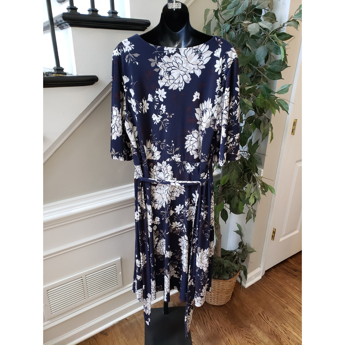 Charter Club Dress Women 1X Navy Blue Floral Belted Stretchy Midi V Neck