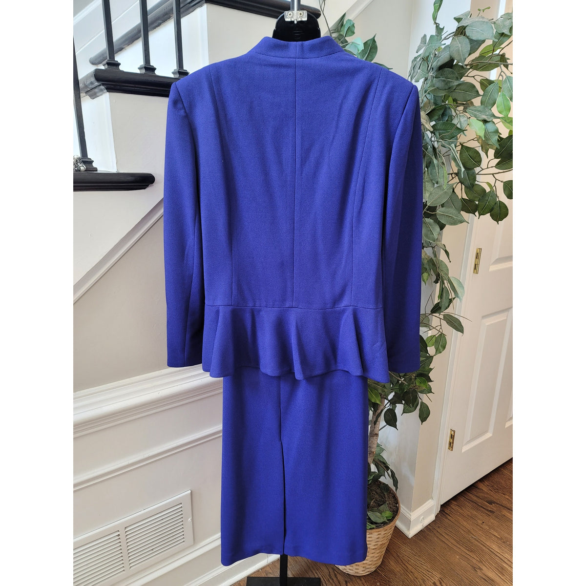 Bmj Studio Skirt Suit Women's Size 18 Blue Rhinestone Fully Lined Back Slit