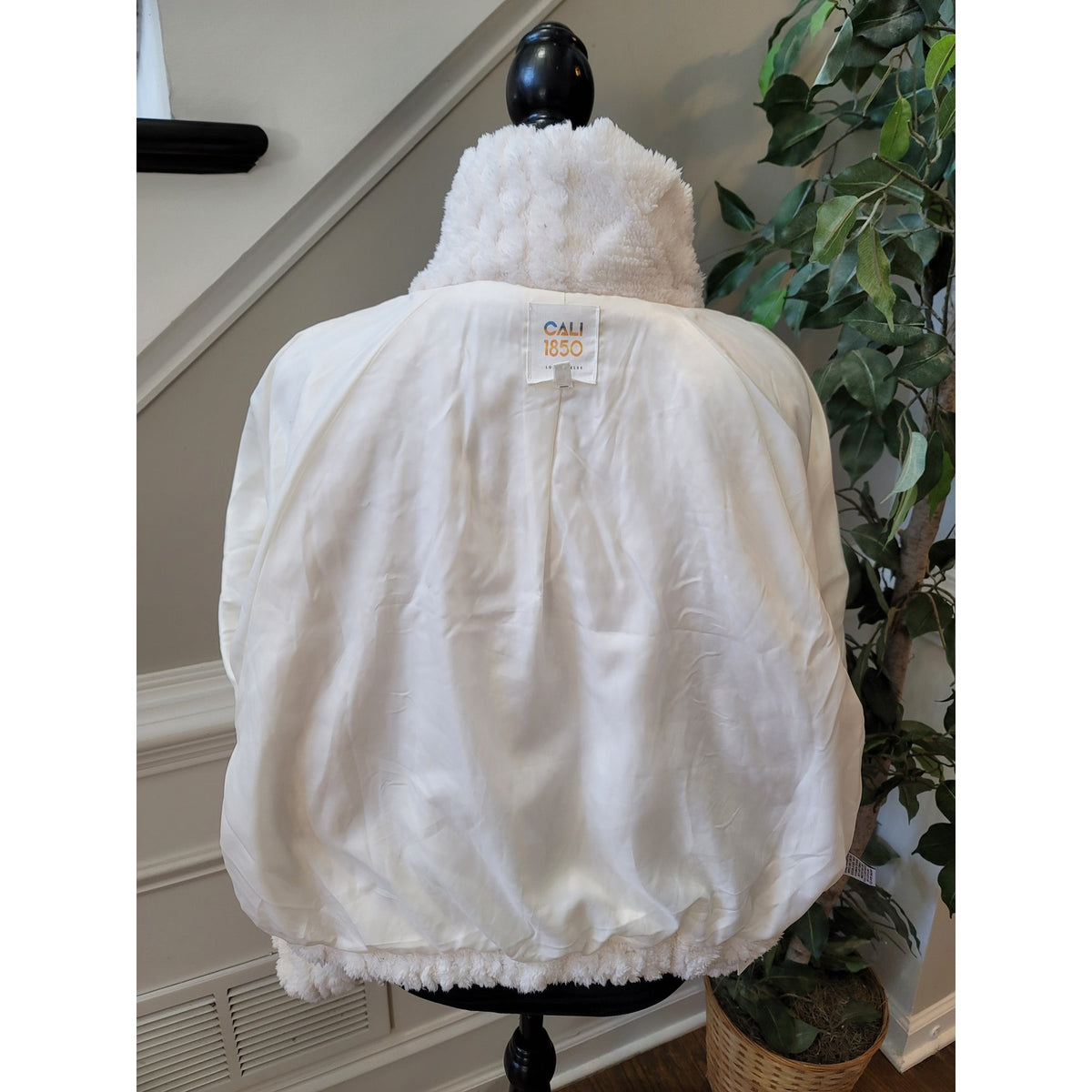 Cali1850 Plush Sherpa Jacket Women's Medium Cream Teddy Fleece Full Zipper