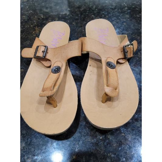 Blowfish Sandals Women's Size 8.5 Tan Brown Casual Comfort Slip On Thong Shoes