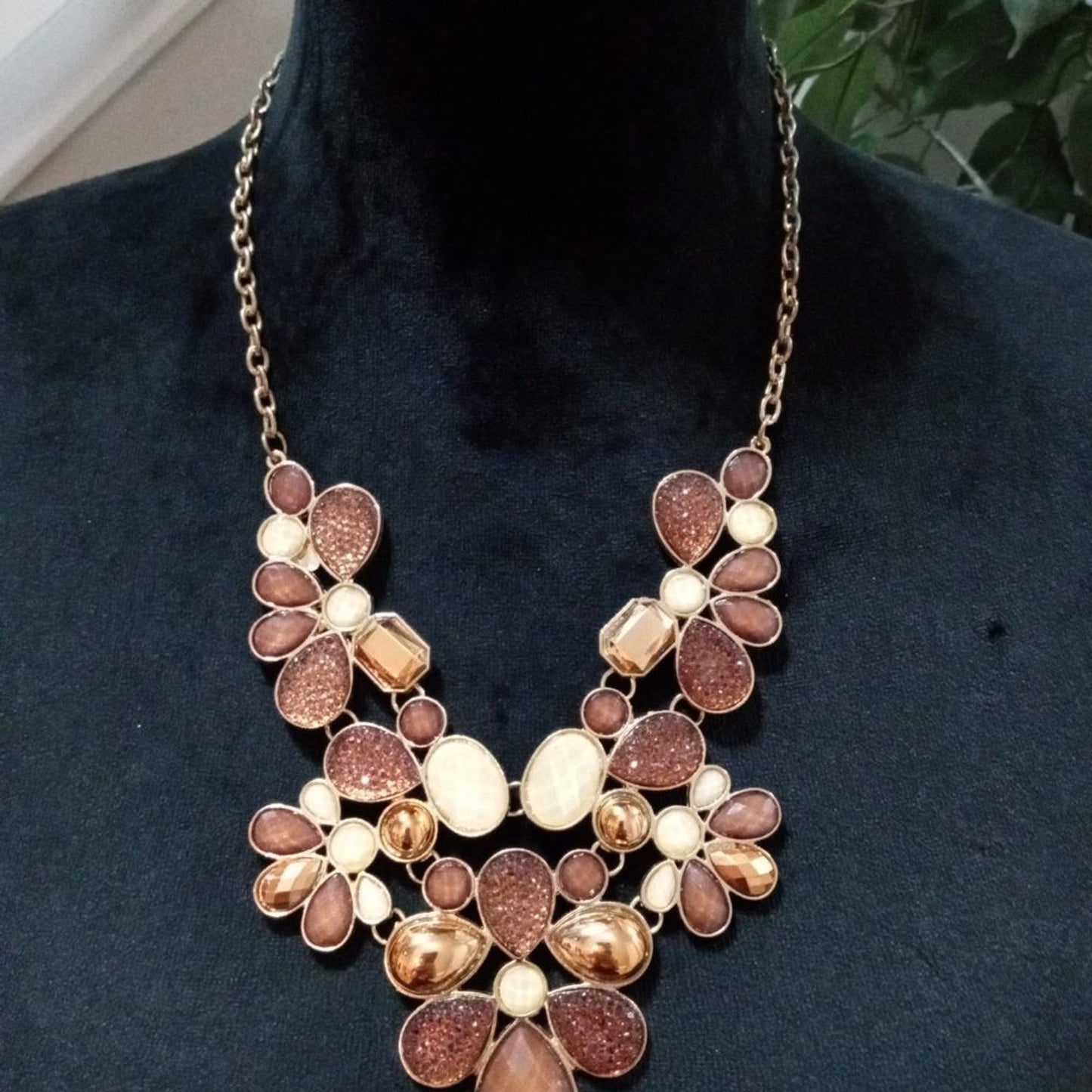 Womens Fashion Chunky Rhinestones Art Floral Statement Bib Necklace with Lobster