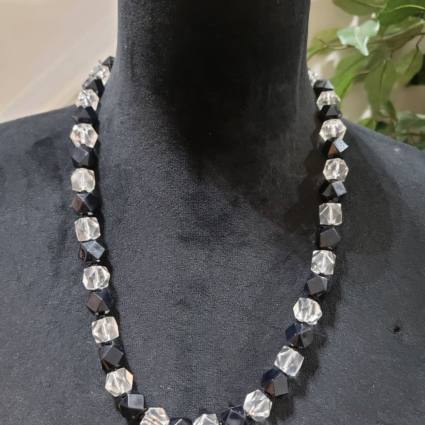 Womens Clear Black Lucite Faceted Crystal Bead Choker Necklace Spring Ring Clasp