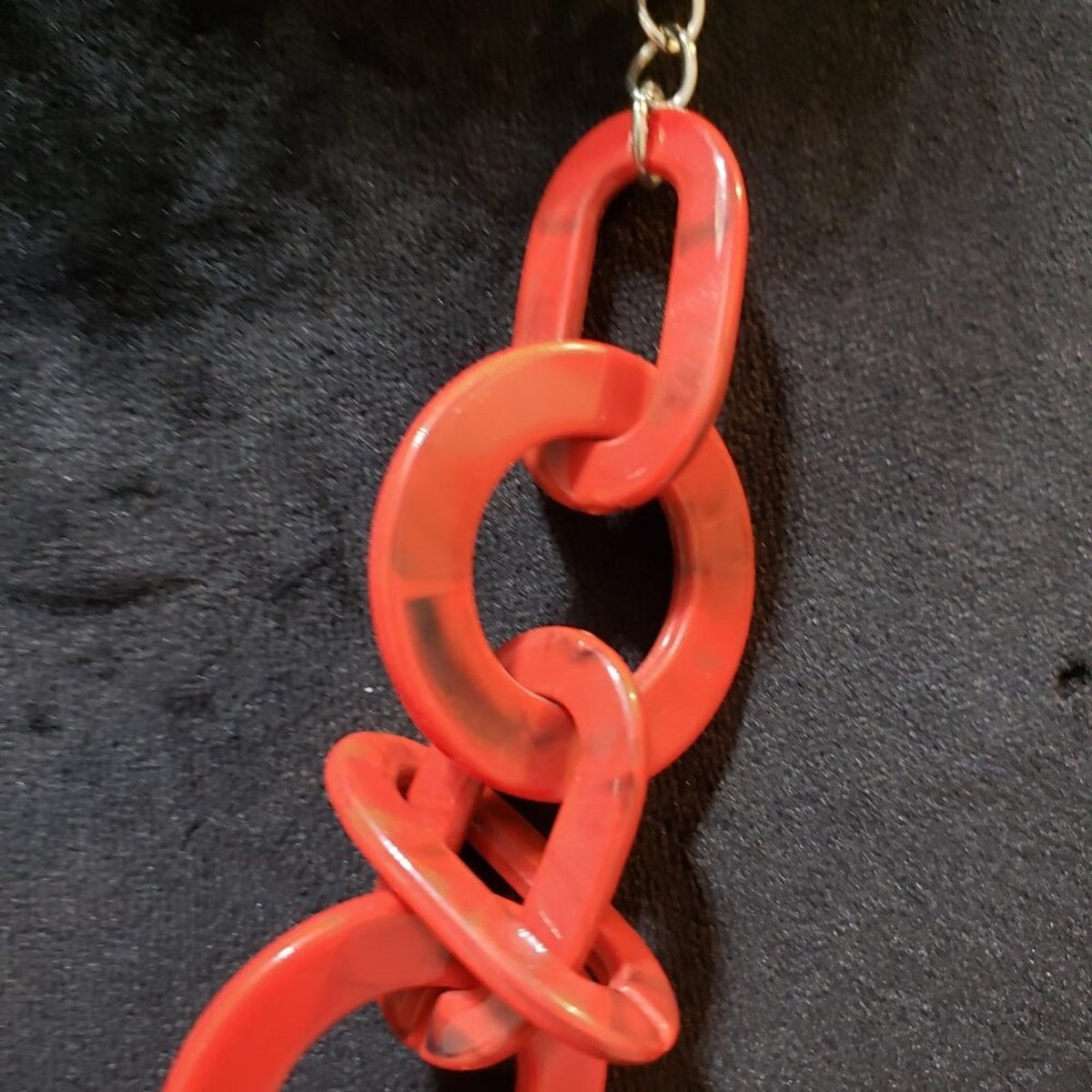 Womens Fashion Red Marble Twisted Link Chain Necklace Jewelry with Lobster Clasp
