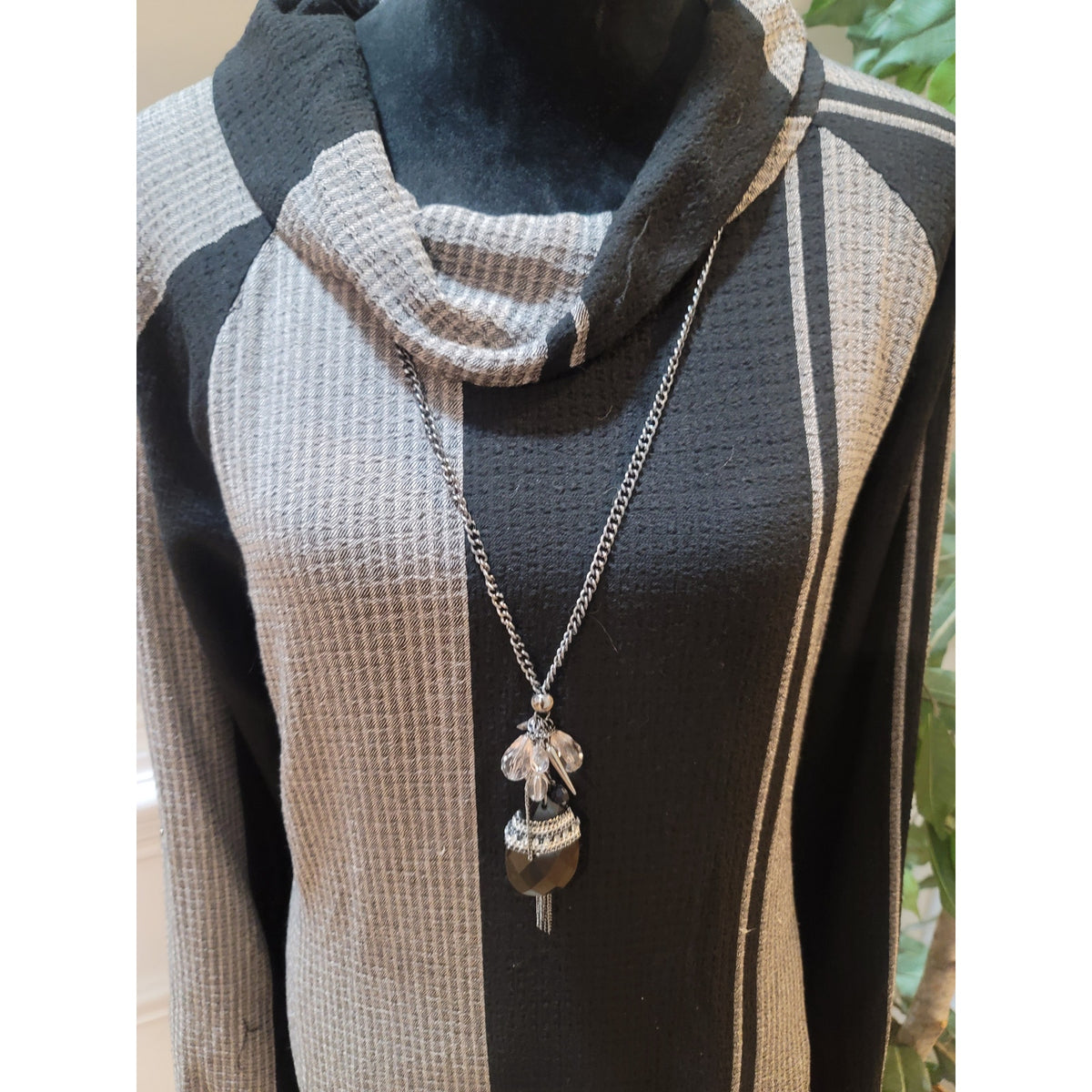 Soft Surroundings Pullover Sweater Womens SZ XL Black/Gray Cowl Neck Zip Pocket
