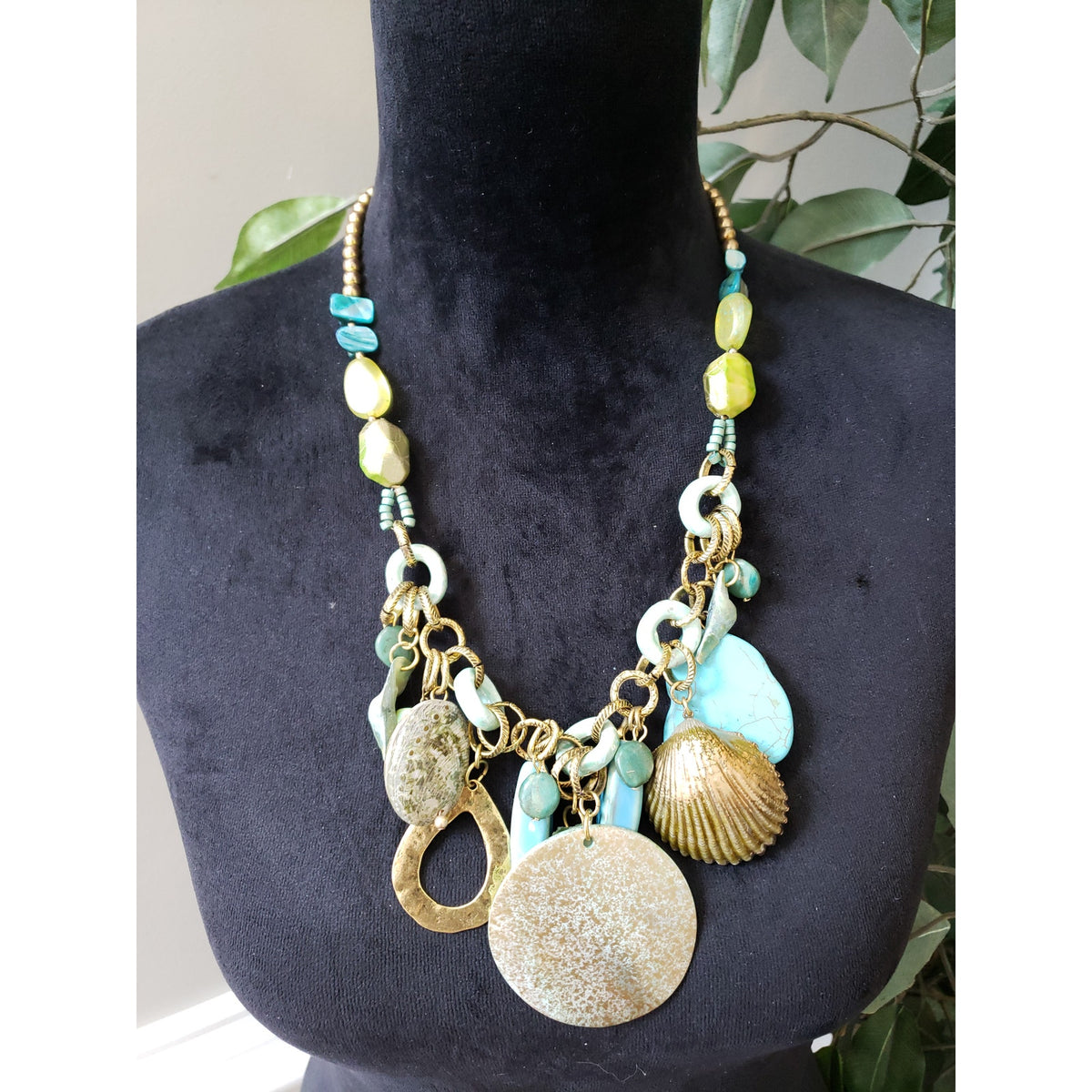 Chico's Womens Chunky Beaded Turquoise Sea Life Motif Charm Bib Necklace Jewelry