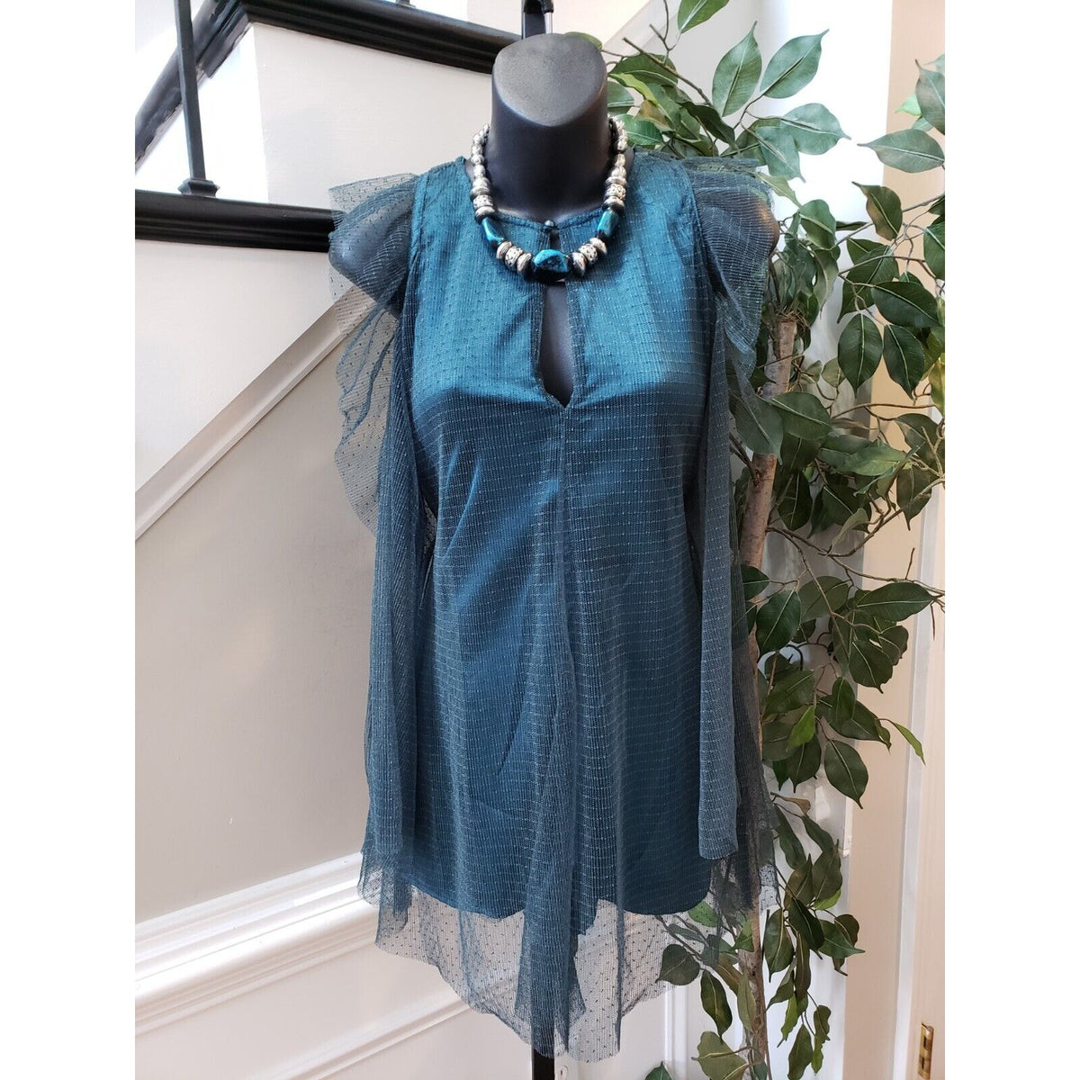 L'ATISTE Women's Blue 100% Polyester Casual V-Neck Sleeveless Romper Size Small