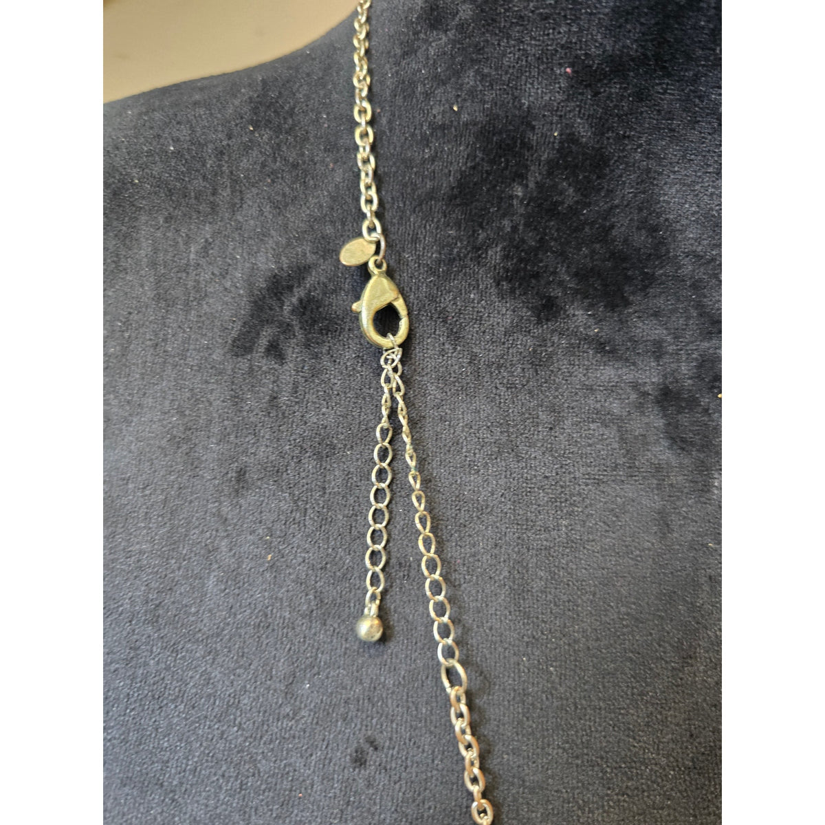Chico's Women's Gold Tone Charm Necklace Beaded Statement Fashion Jewelry