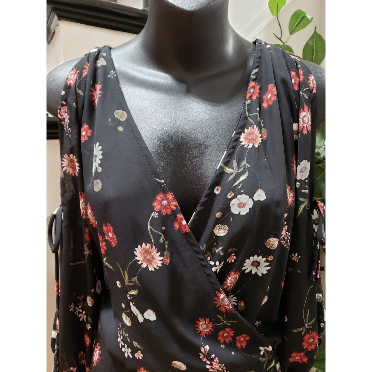 Lilian Women Black Floral Polyester Cold Shoulder Long Sleeve Long Maxi Dress 2X