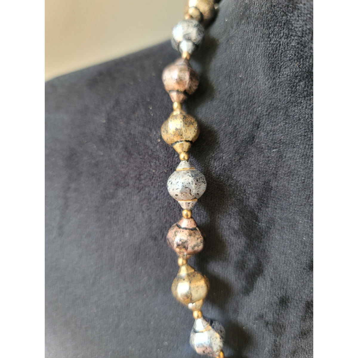 Women's Lightweight Multicolor Oxidized Beaded Necklace Elegant Jewelry