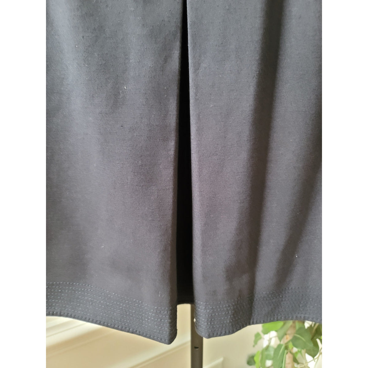 Ann Taylor Pencil Skirt Women's Size 8 Blue Slash Pockets Interlocking Buckle