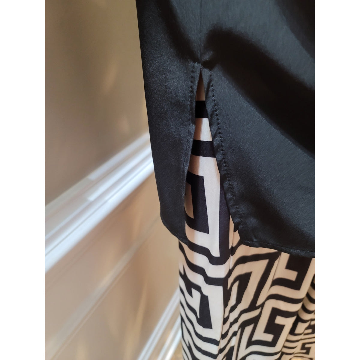 Co-Ord Set Women's SZ 1XL Black/White Greek Key Boat Neck Short Sleeve Side Slit