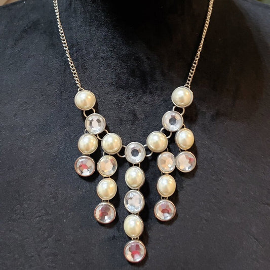 Womens Fashion Ivory Pearl & Clear Acrylic Necklace Jewelry with Lobster Clasp