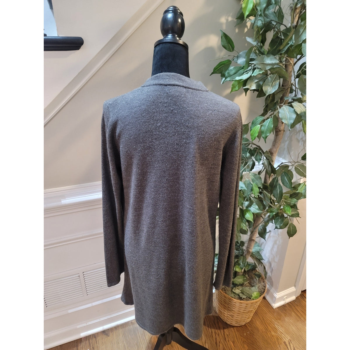 One World Longline Cardigan Sweater Women's Large Gray Buckle Front Long Sleeve