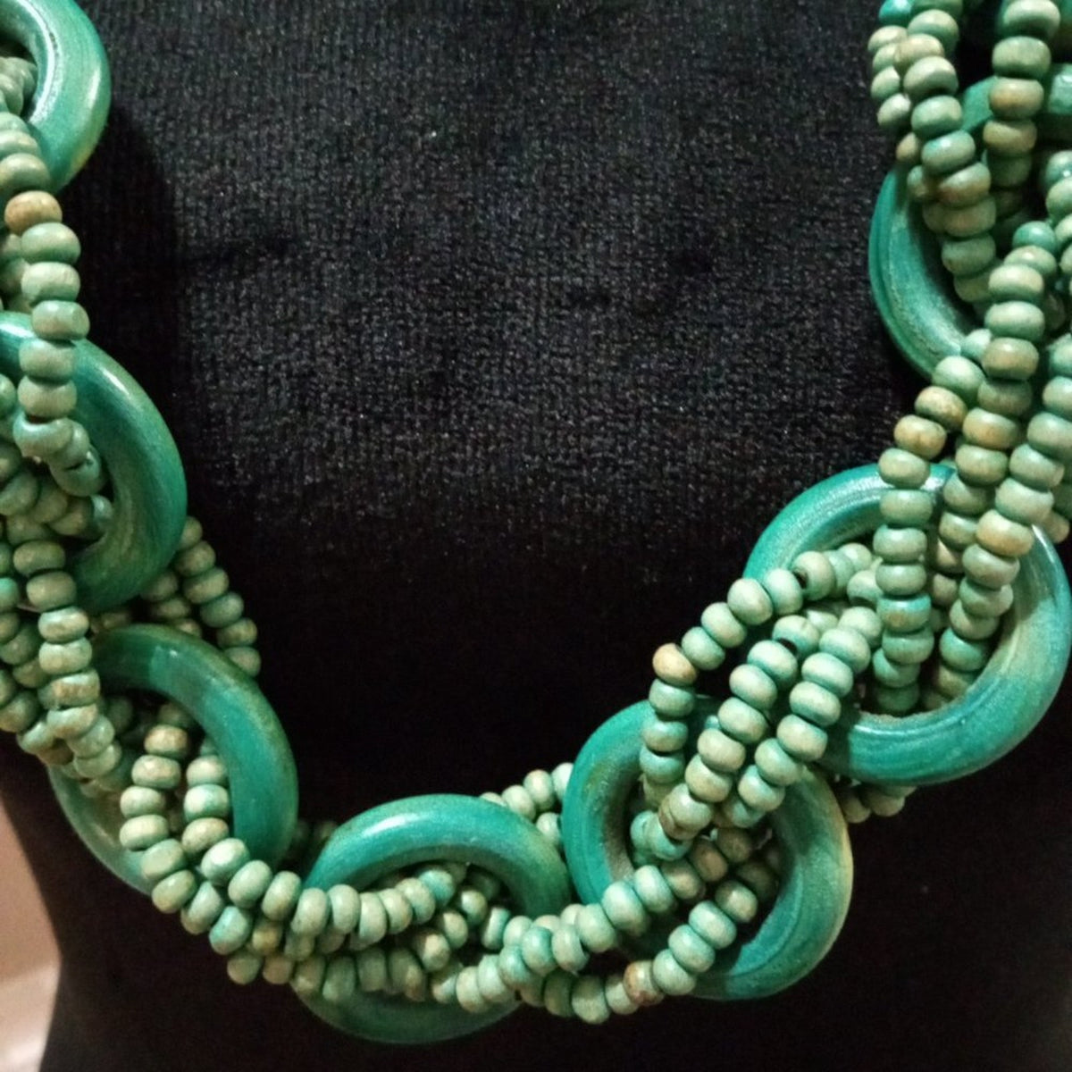 Women Fashion Boho Style Multistrand Green Color Beaded Long Necklace w/ Lobste