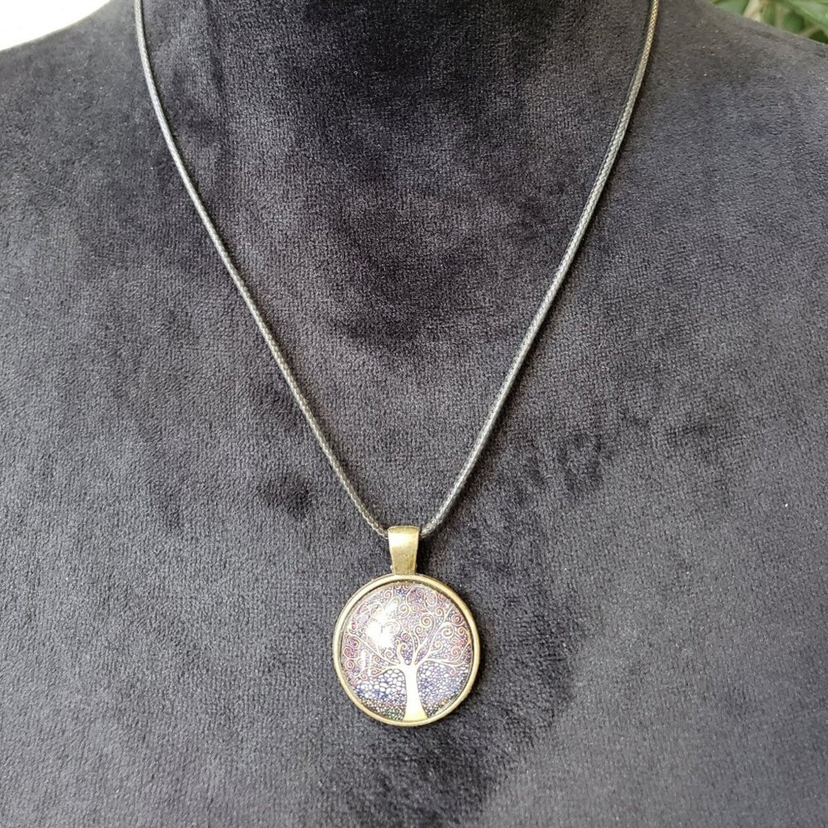Women Silver Tone Chain Tree of Life Pendant Necklace Jewelry with Lobster Clasp