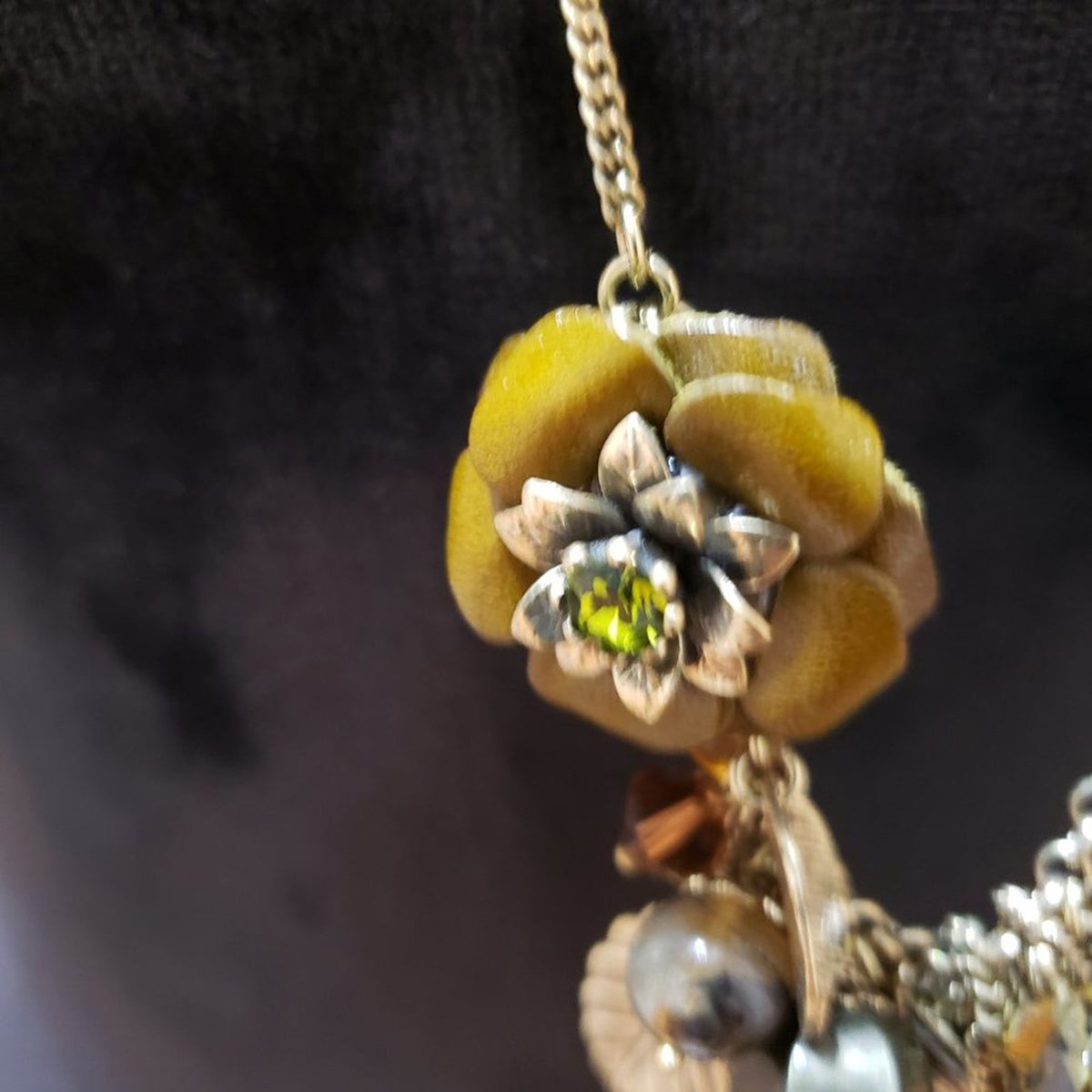 Bohm Women Fashion Gold Tone Flower Drop Pendant Collar Necklace w/Lobster Clasp