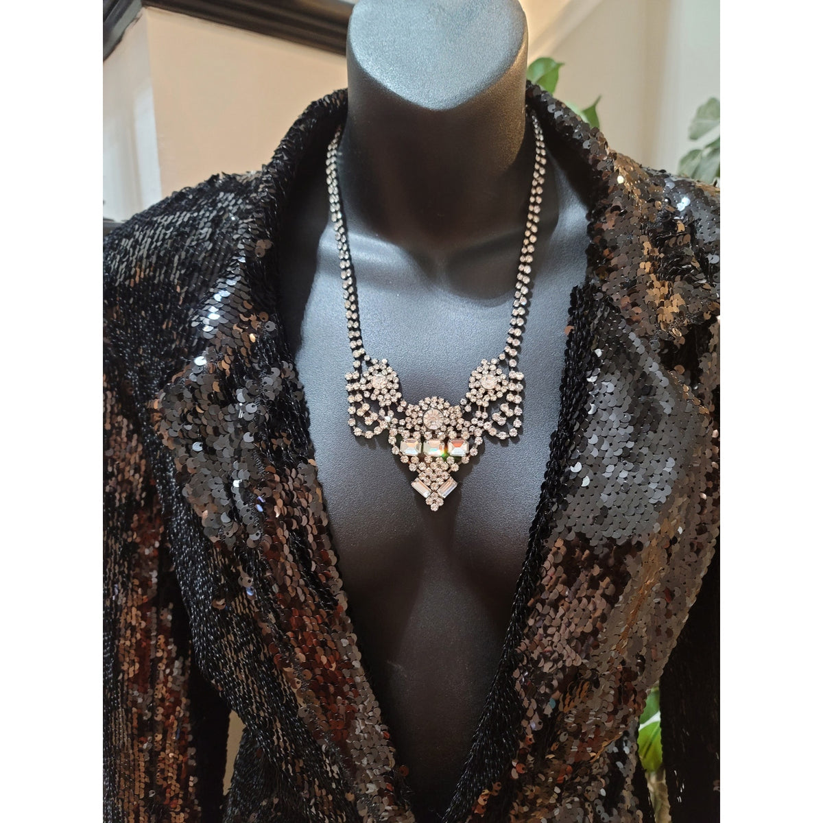 Celebrity Fashion Sequin Suit Women's Medium Black Faux Pockets Fully Lined
