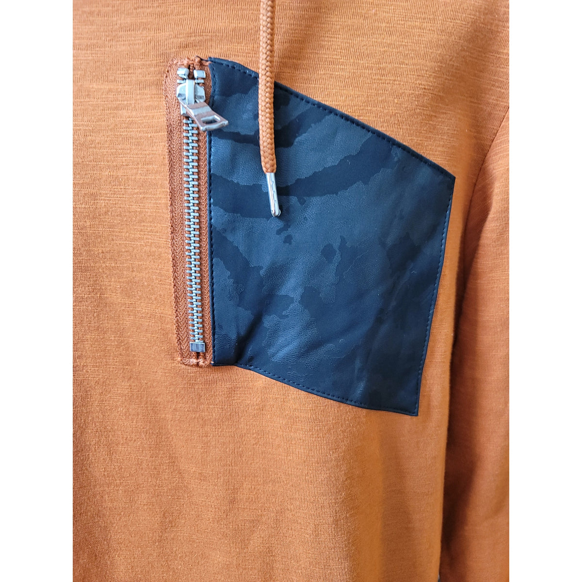 International Concepts Fleece Top Men's Size Small Orange Black Long Sleeves