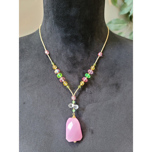 Women's Beaded Necklace With Pink Stone Pendant And Lobster Claw Lock Elegant