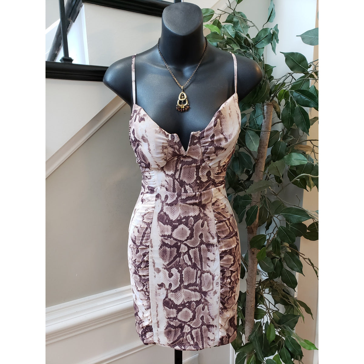 J FOR JUSTIFY Bodycon Dress Womens Small Purple Snake Skin Ruched Split V Neck