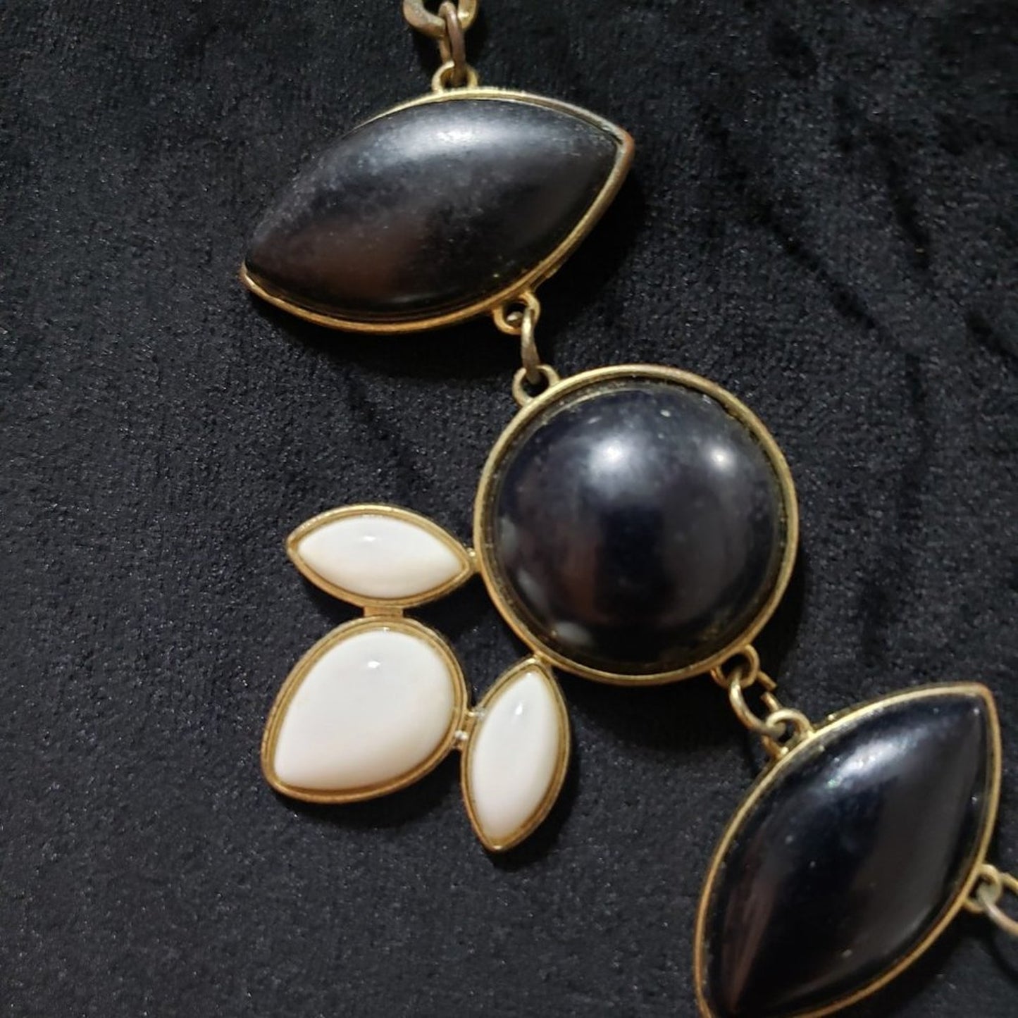 Womens Fashion Gold Tone Black & White Stone Statement Necklace w/ Lobster Clasp