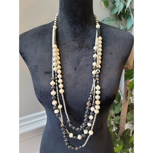 Women's Multi Layered Beaded Necklace With Lobster Clasp In Black And Cream