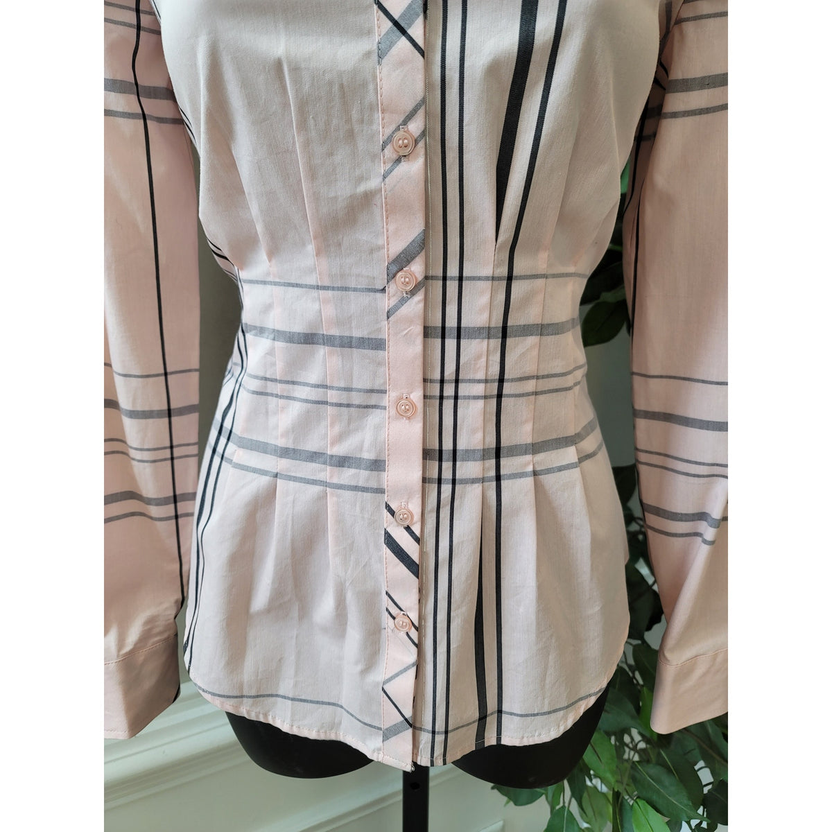 NY&Co Stretch Blouse Women's Size XS Pink Plaid Button Front Shirt Long Sleeves