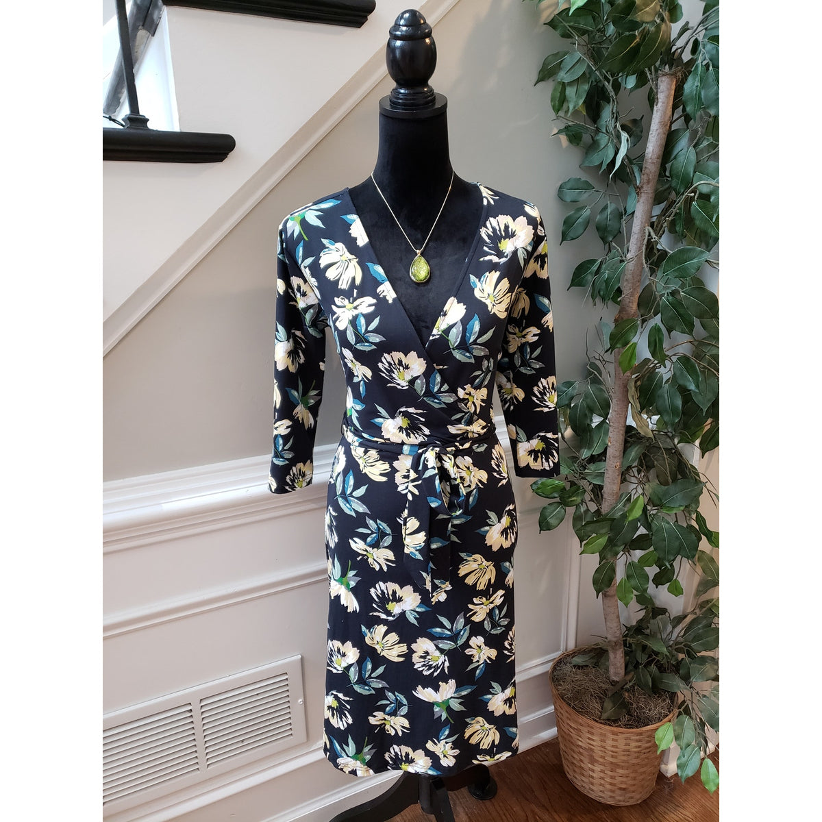 Serra Dress Women S Black Floral Wrap Belted Polyester Spandex V-Neck
