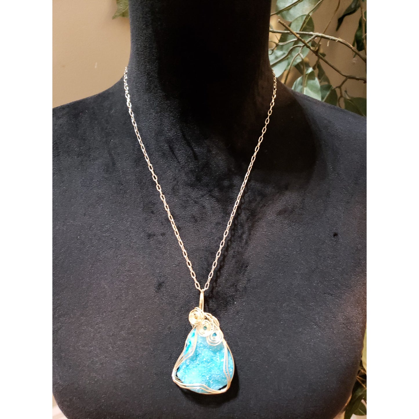 Womens Fashion Gold Tone Wire Wrap Blue Druzy Chrysocolla Stone Pendant Necklace