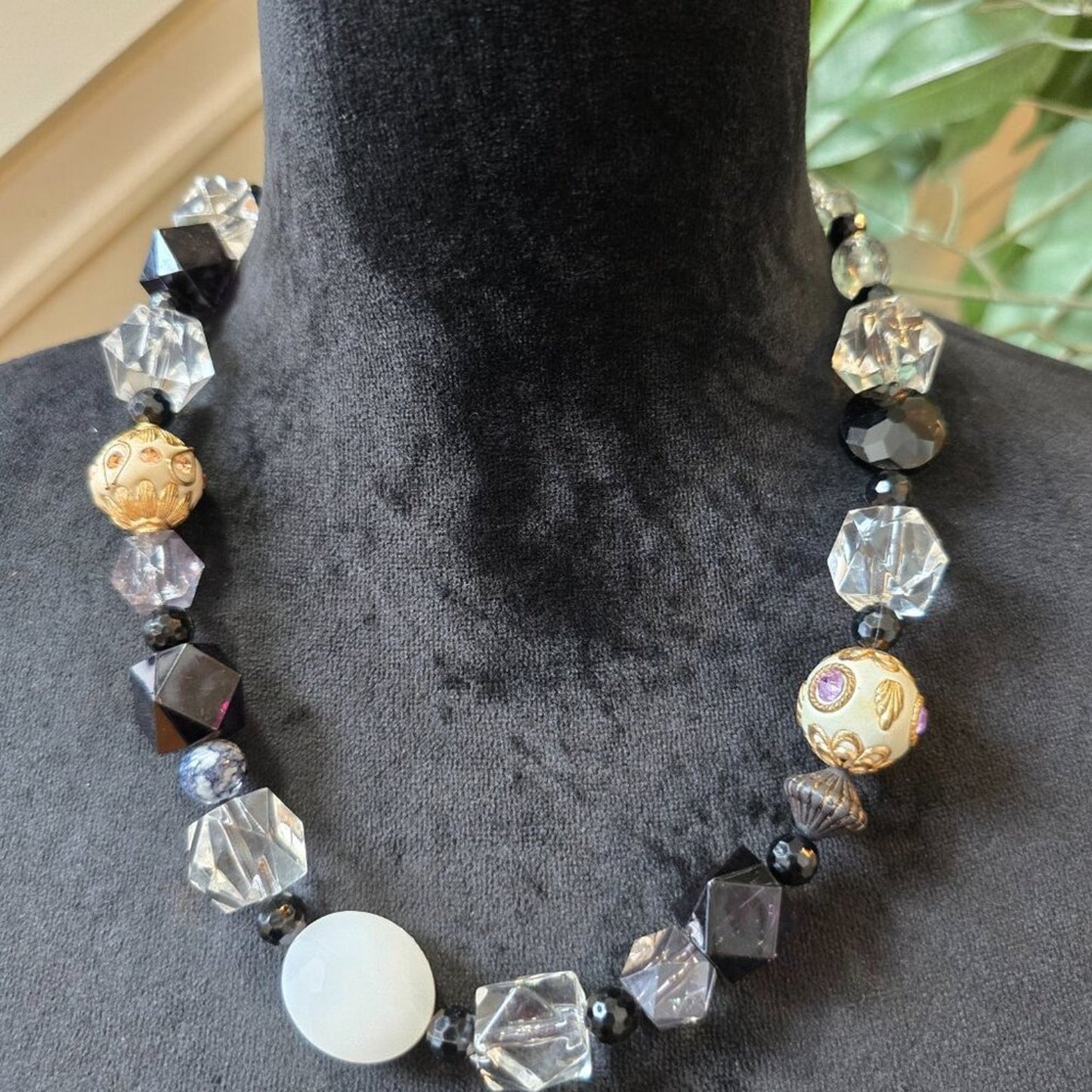 Women's Black & Clear Faceted Crystal Beaded Single Strand Collar Bib Necklace