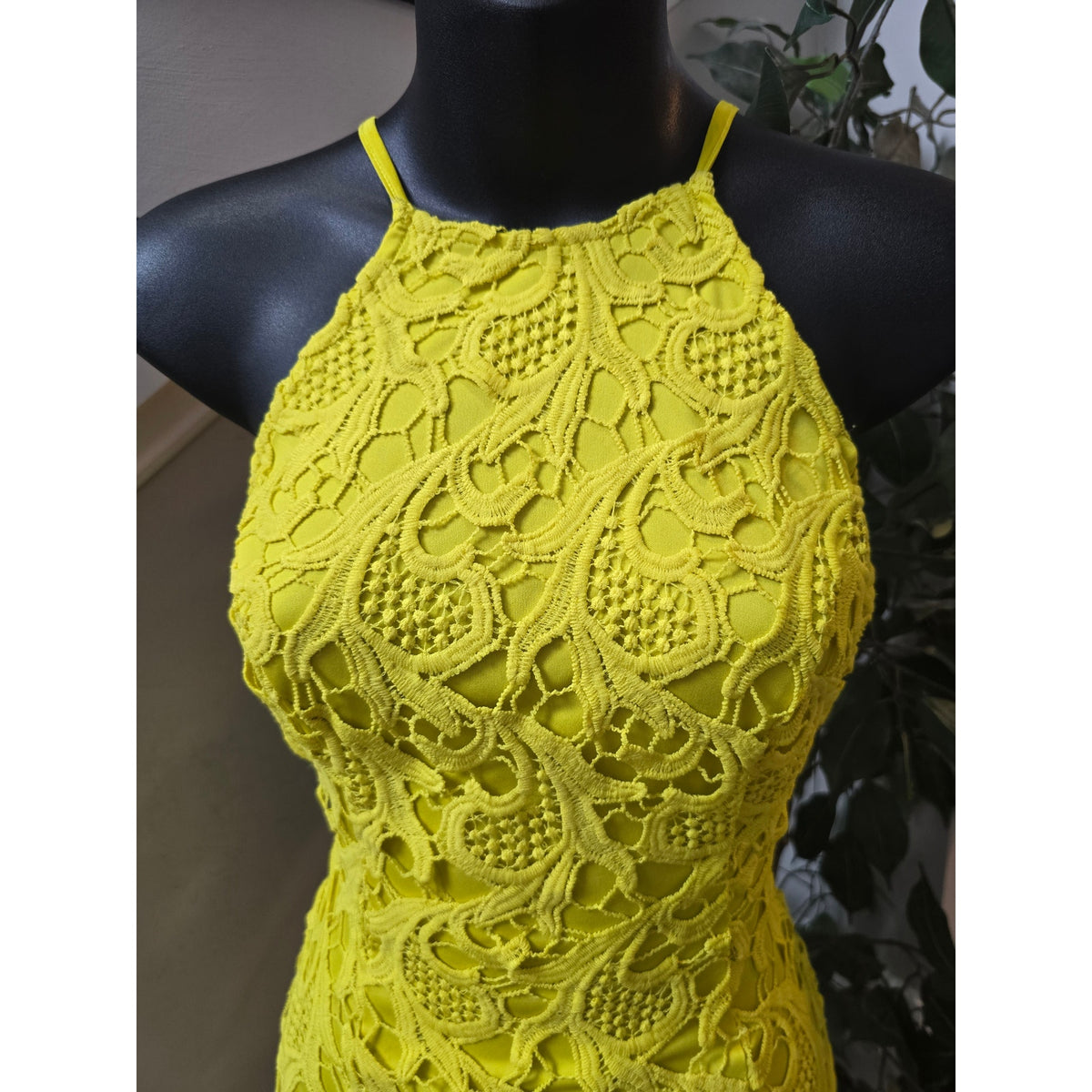 Midi Dress Womens Chest XS Yellow Floral Crochet Lace Back Zipper Halter Neck .