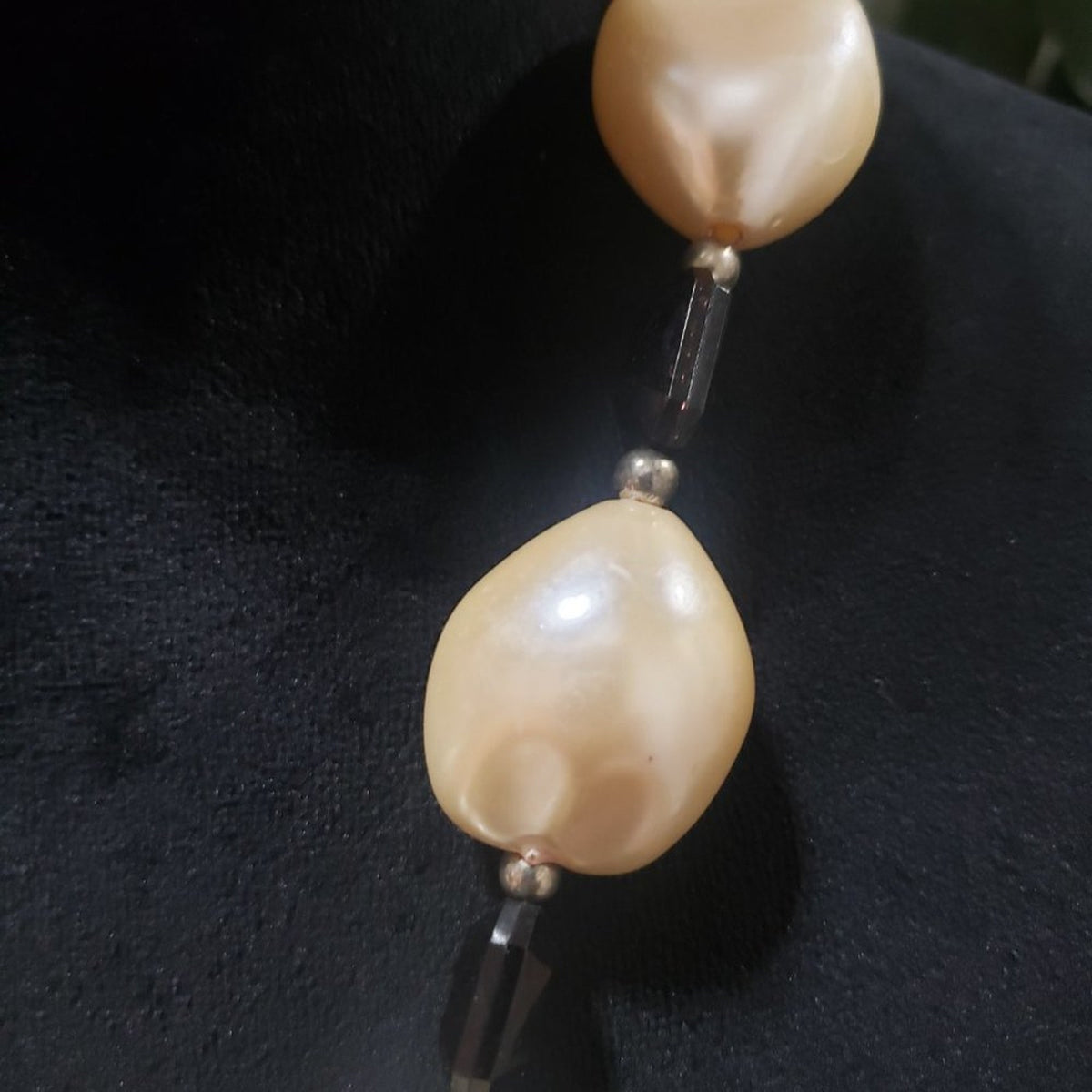 Women Fashion Vintage Chunky Big Cream Lucite Beads Black Stones Beaded Necklace