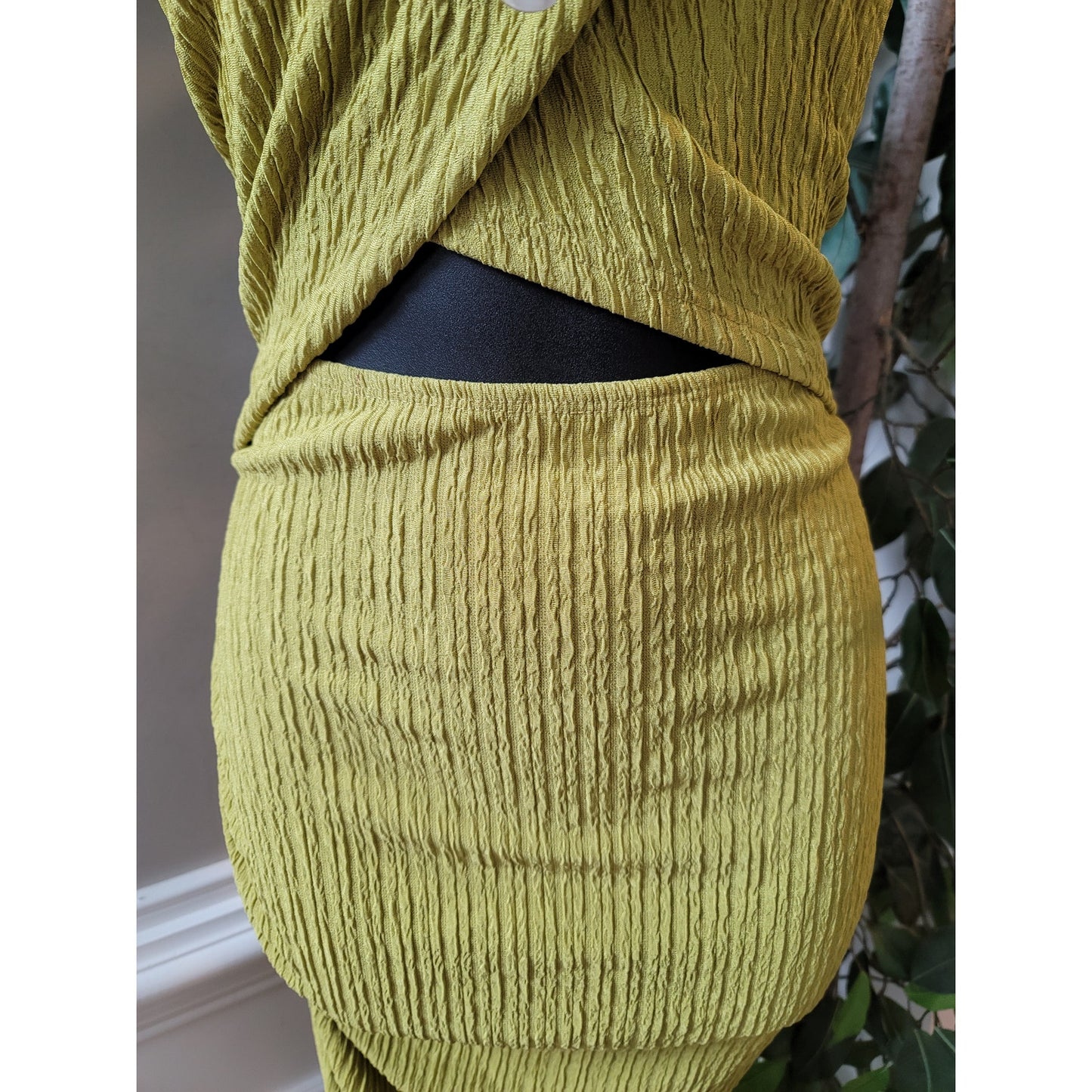 SHEIN Dress Women L Yellow Sleeveless Crinkle Ruched Midi Bodycon Chic