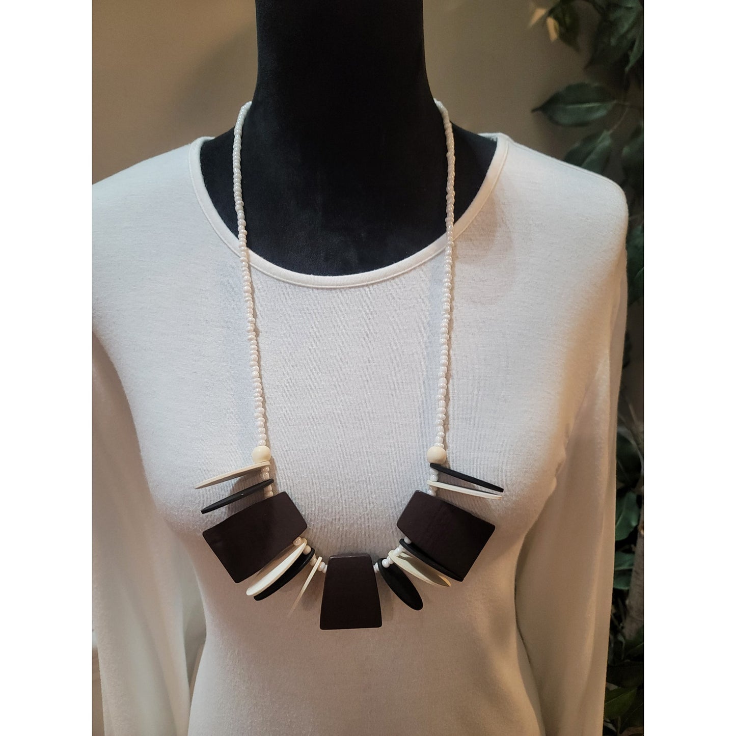 Chico's Top Women's Size 2 White Long Sleeves Stretchy Blouse Crew Neck