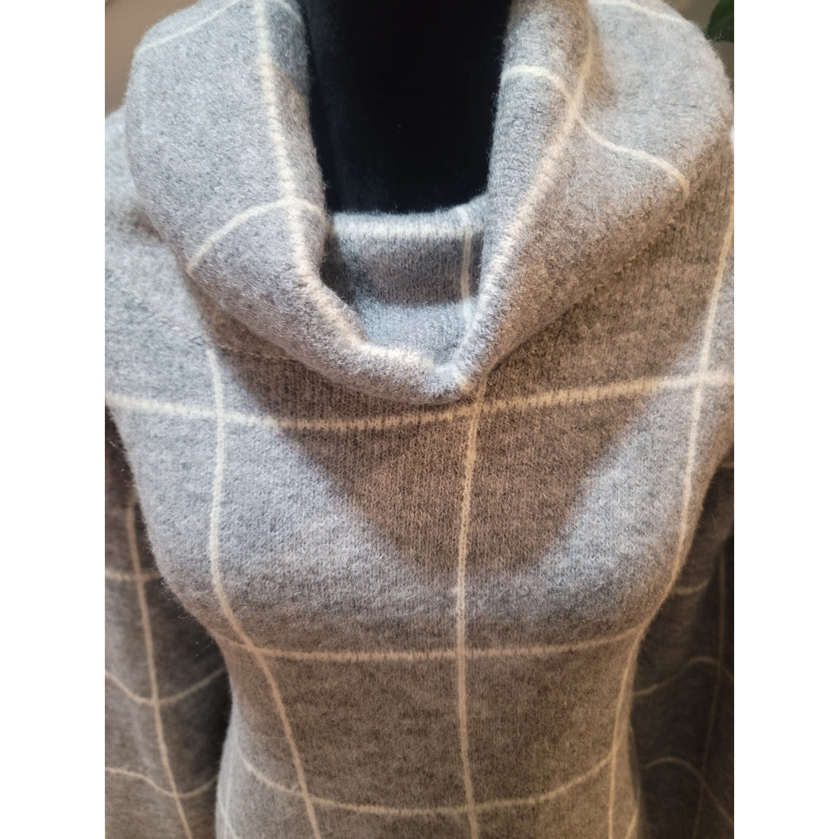 Fab'rik Pullover Sweater Women's Medium Grey Drop Shoulder Split Hem Turtleneck