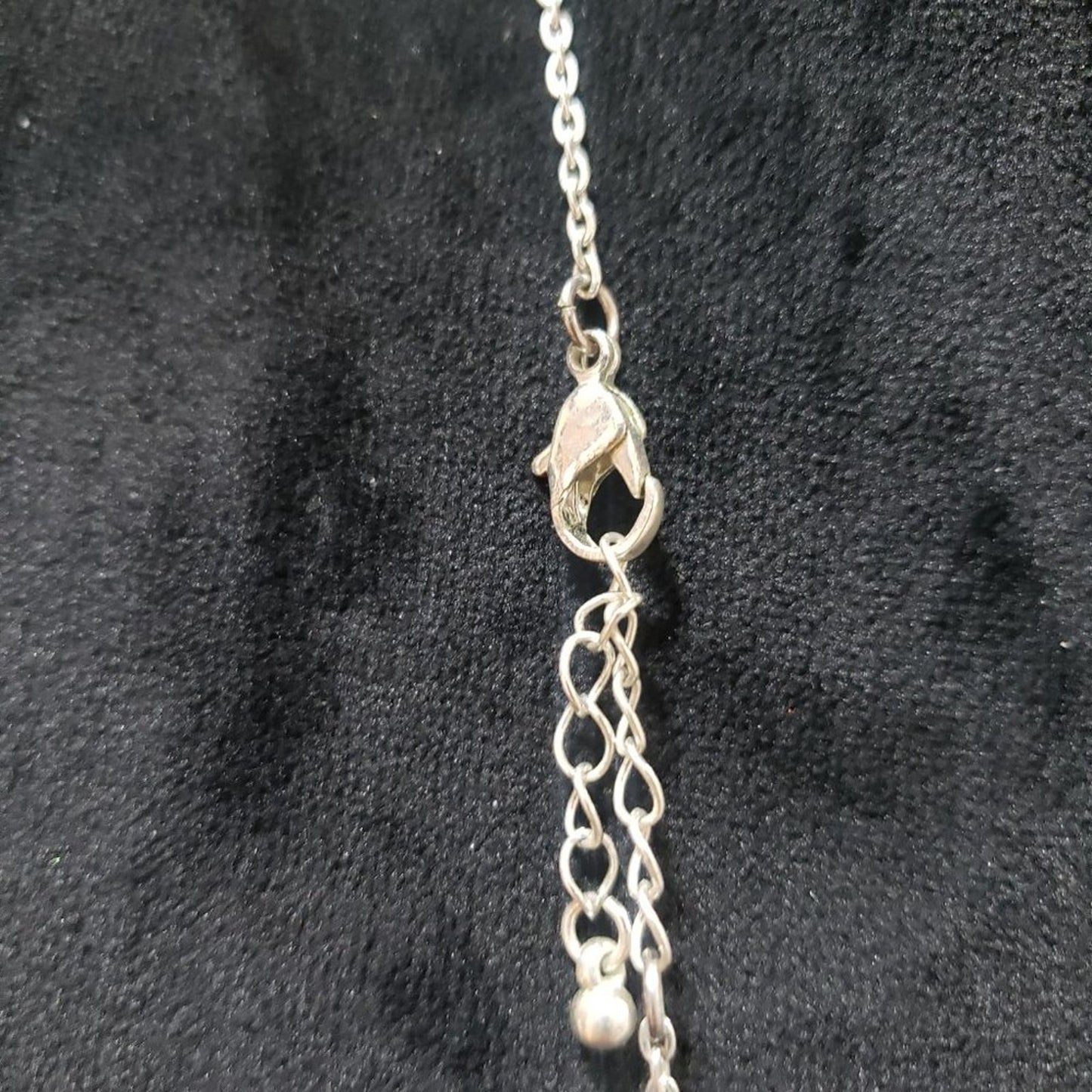 Womens Fashion Green Round Stone & Crystal Silver Tone Chain Necklace Lobster