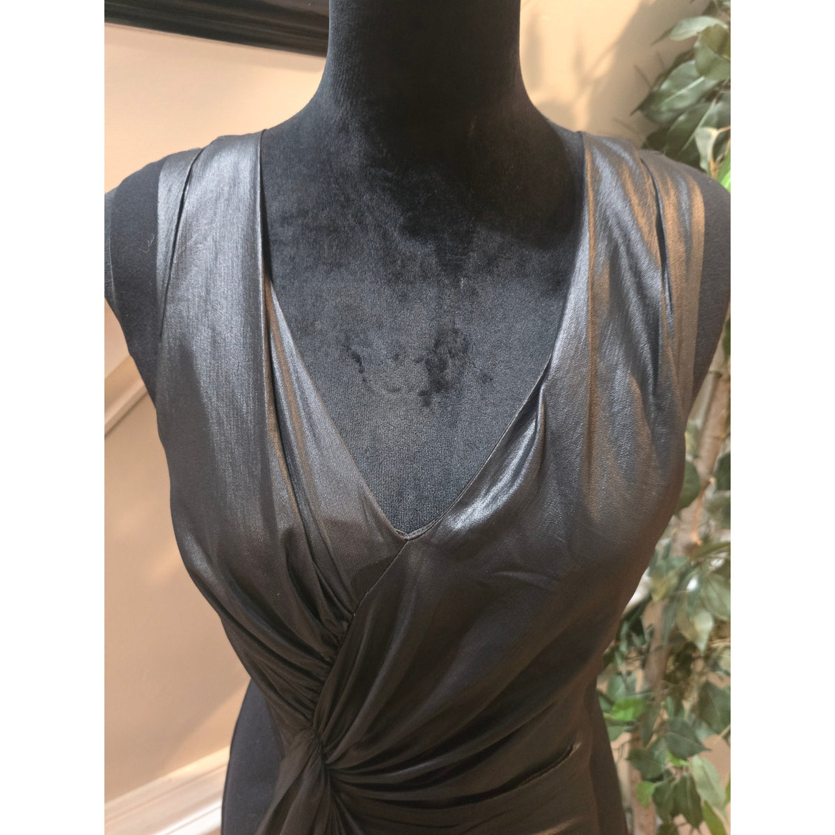 Express Bodycon Dress Women's Black Shimmer Ruched Pleated V-Neck Sleeveless 10