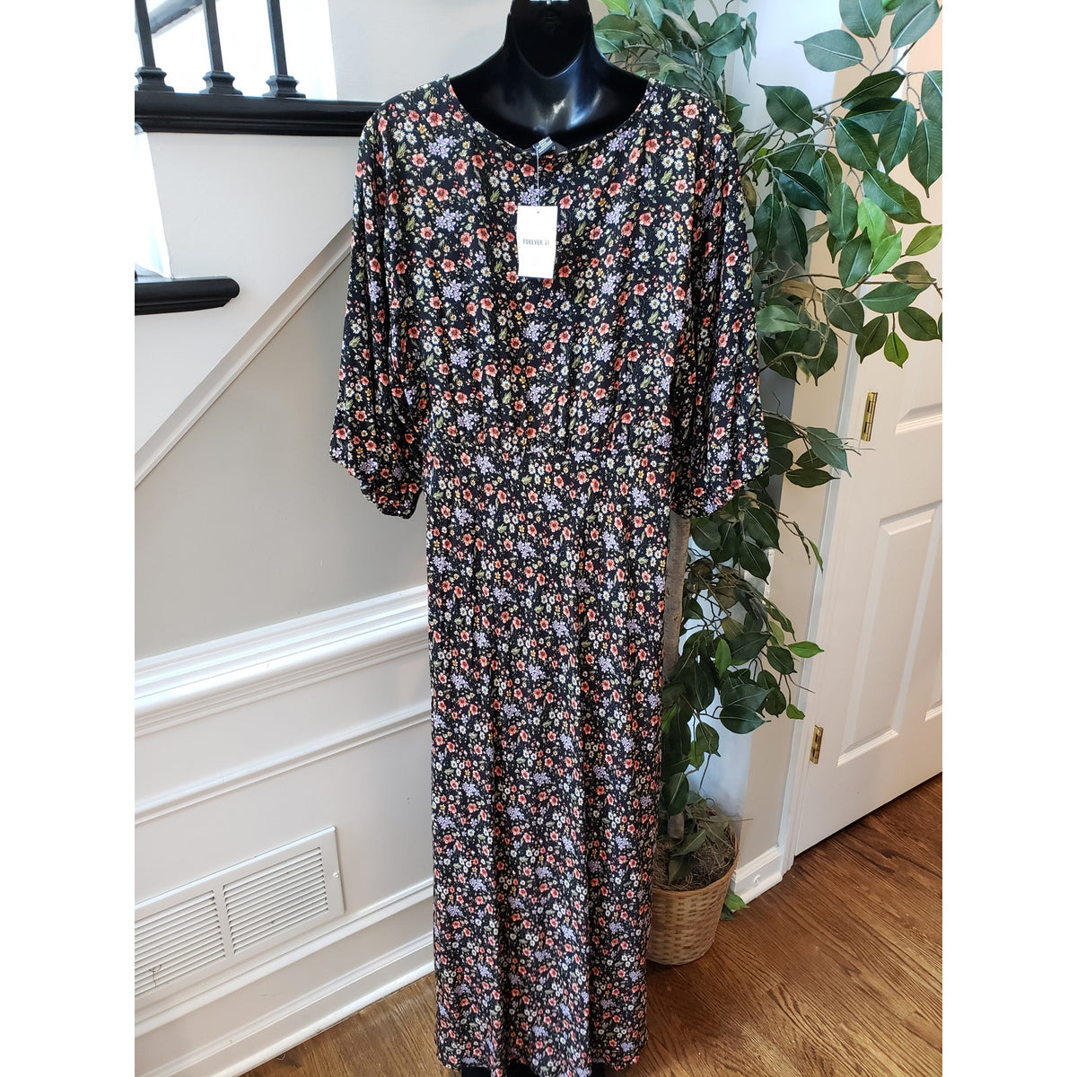 Forever 21 Long Maxi Dress Womens 1X Black Floral High Thigh Slit Plunge V Neck