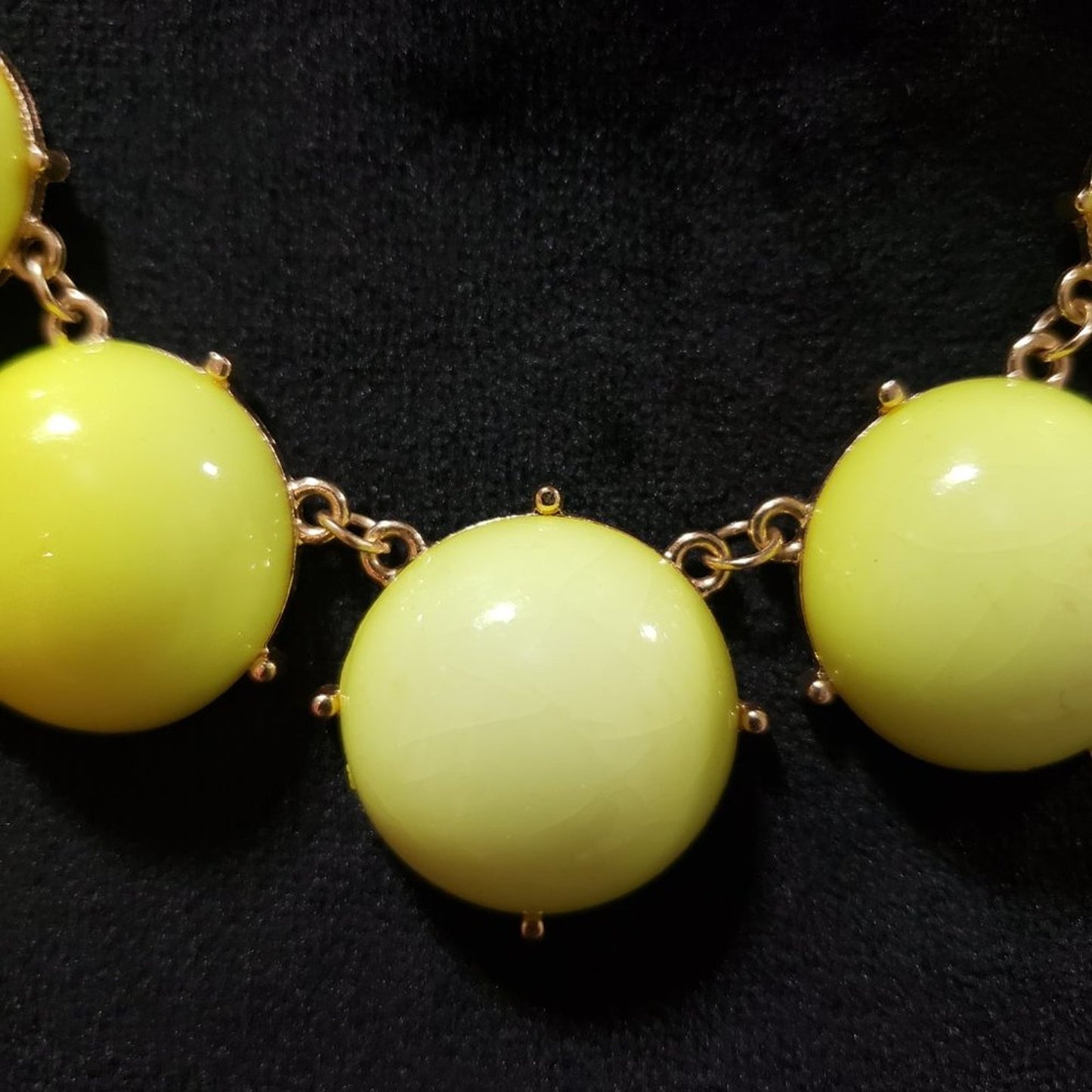 Womens Round Yellow Chunky Beaded & Gold Tone Chain Necklace