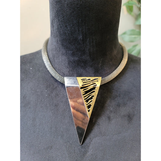 Women's Statement Metal Mesh Choker Necklace With Magnetic Lock And Bold Pendant