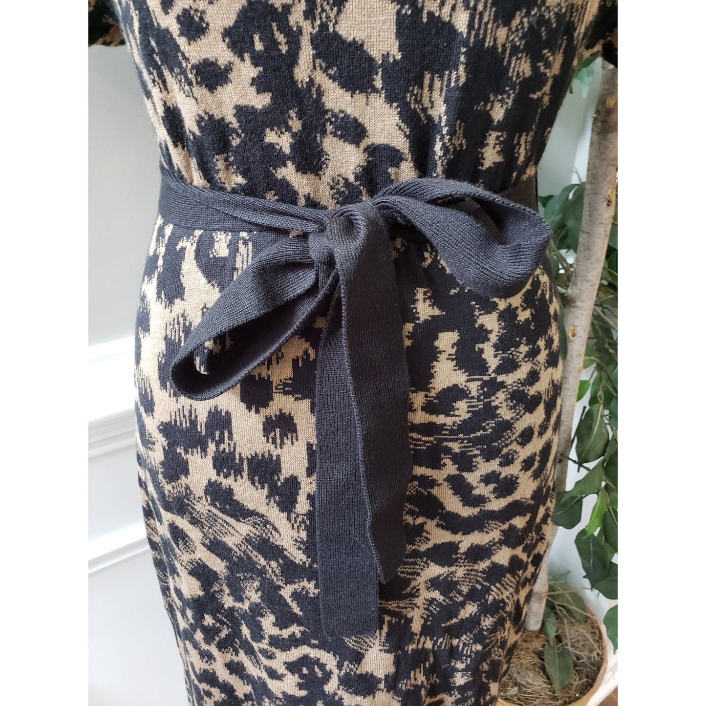 Calvin Klein Sweater Dress Womens Medium Black Animal Print Dolman Sleeve Belted