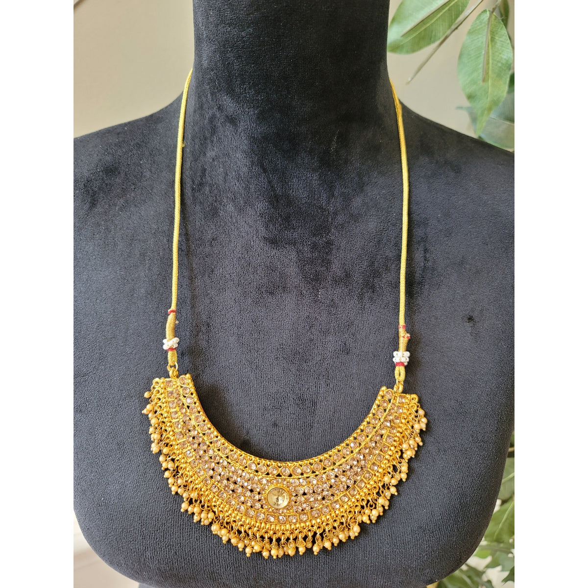 Women's Traditional Gold Plated Kundan Choker Necklace With Beaded Detailing