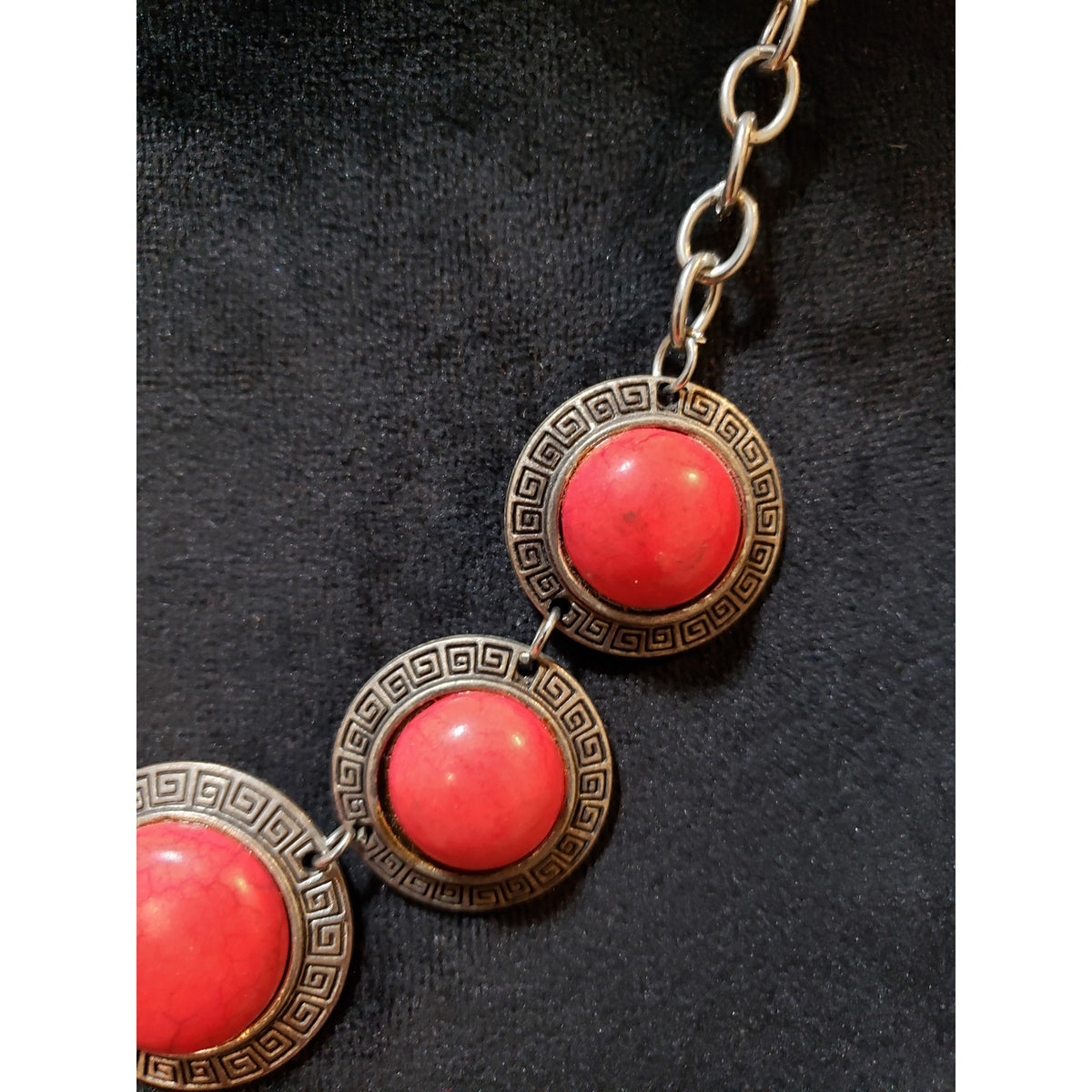 Womens Western Gold Plated Retro Carving Inlaid Coral Gemstone Necklace Jewelry