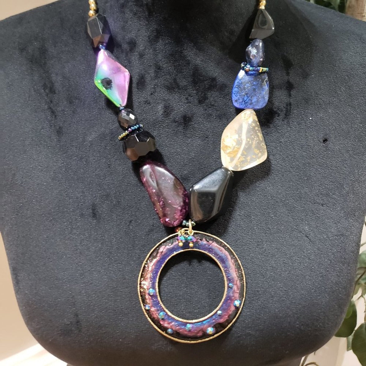 Womens Fashion Multicolor Rhinestones Beaded Isomalt Faux Glass Pendant Necklace