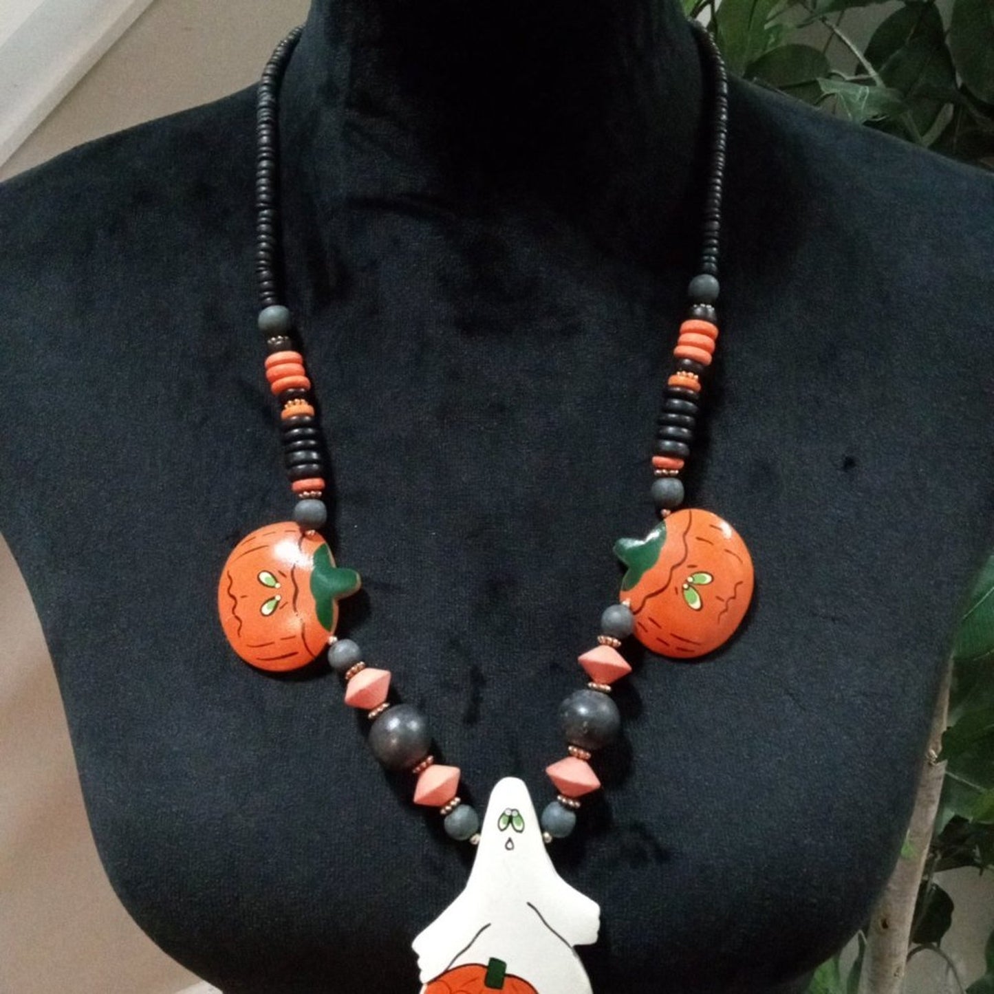 Womens Bohemian Style Chunky Beaded Ghost Charm Necklace with Magnetic Clasp