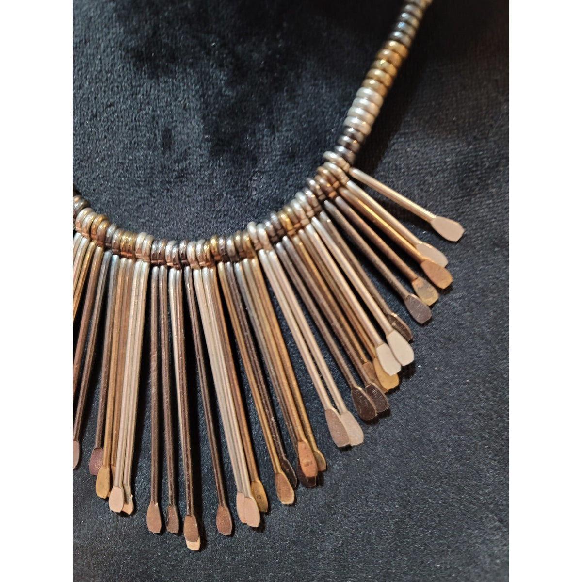 Women's Multi Tone Metal Fringe Necklace Lobster Claw Lock Elegant Design