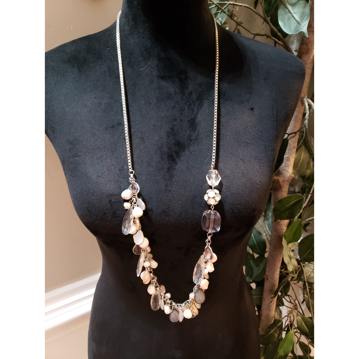 Womens Silver Tone Baroque Pearl Teardrop Glass Beads Cluster Necklace Jewelry
